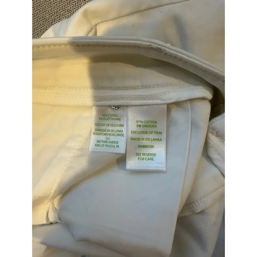 Lilly Pulitzer White Bermuda Shorts Women's size 12 Gold Button